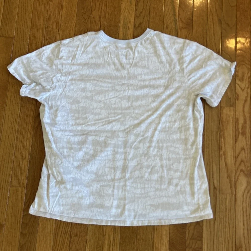 Nike FC Mens Size 2XL Short Sleeve Shirt White/Grey Design Athletic‎ Cut